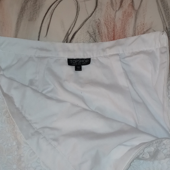 TOPSHOP White Lace Overlay MiniSkirt - Picture 4 of 10